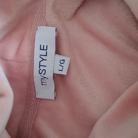 🍁Women's Soft Pink Velour Cozy Cowl Neck Plush Sweater - Picture 5 of 8